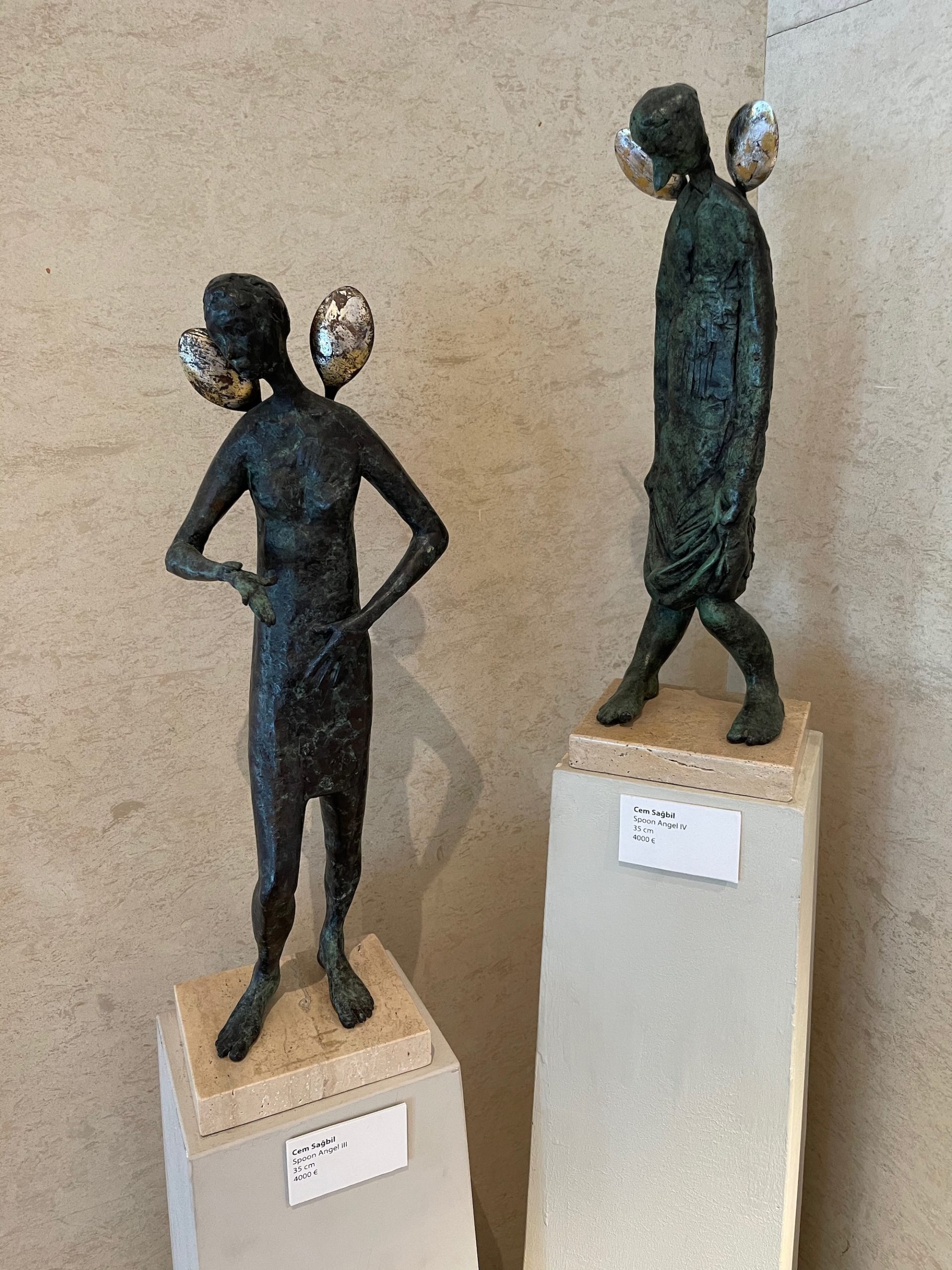 a statue of a man and a woman