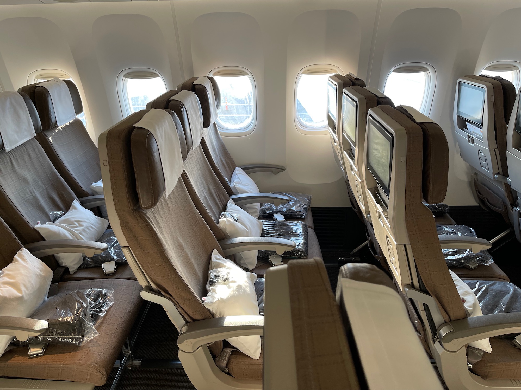 Review SWISS 777 300ER Economy Class Live and Let s Fly