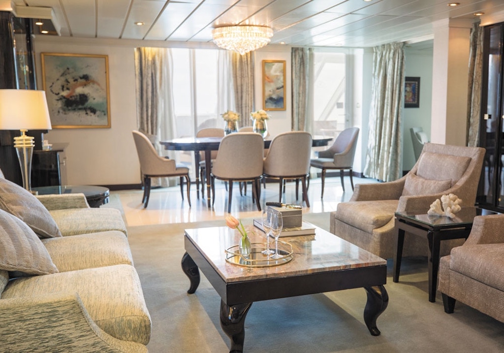 World Cruise Mariner Master Suite courtesy of Regent Seven Seas