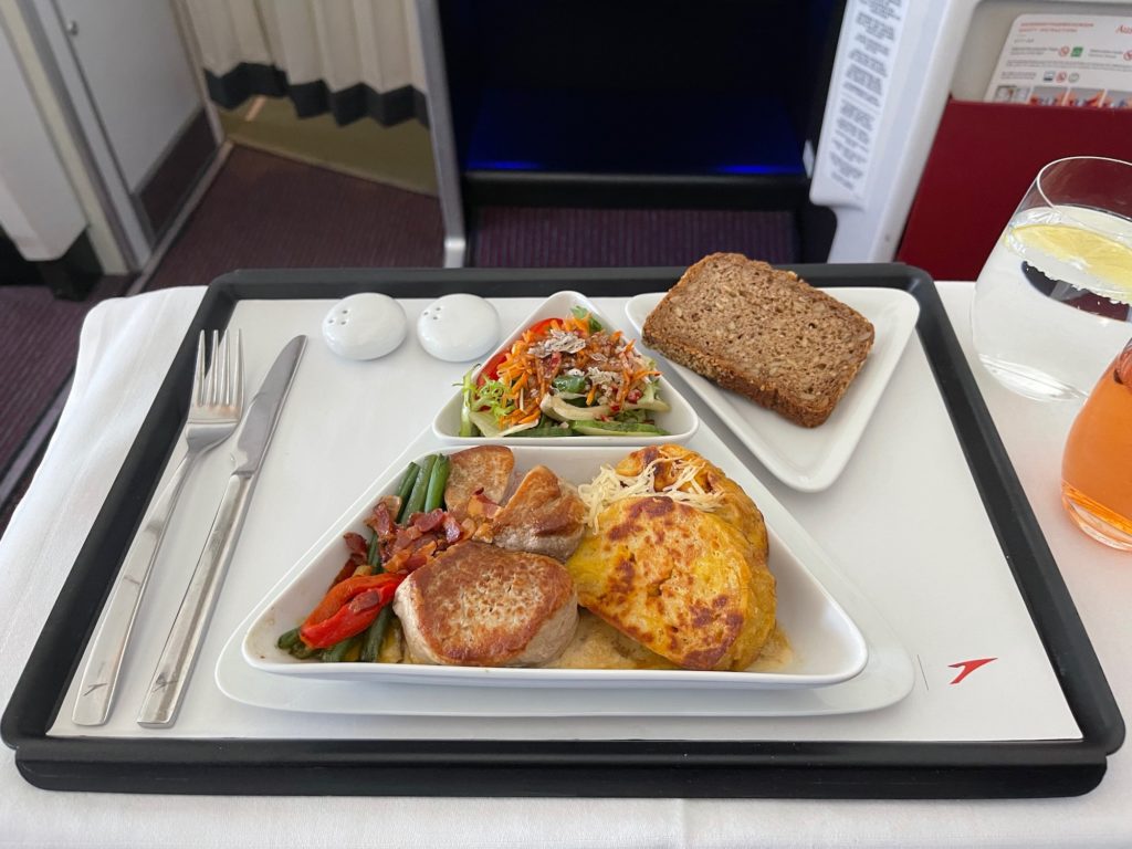 First Impressions: Austrian Airlines 777 Business Class - Live and Let ...