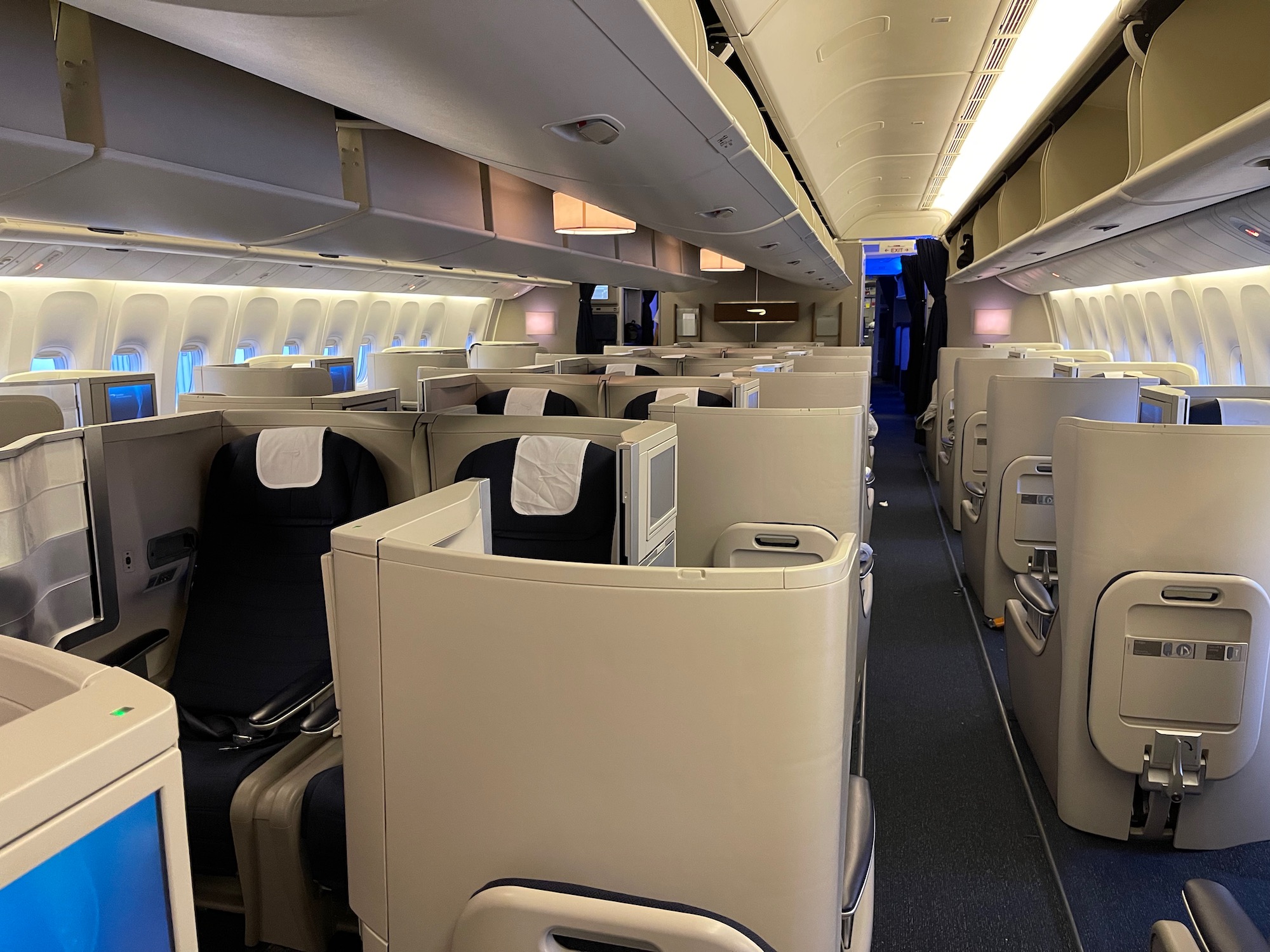 boeing 777 jet british airways seating