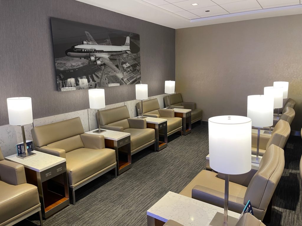 Review: United Club Chicago O’Hare (ORD – C16) - Live And Let's Fly