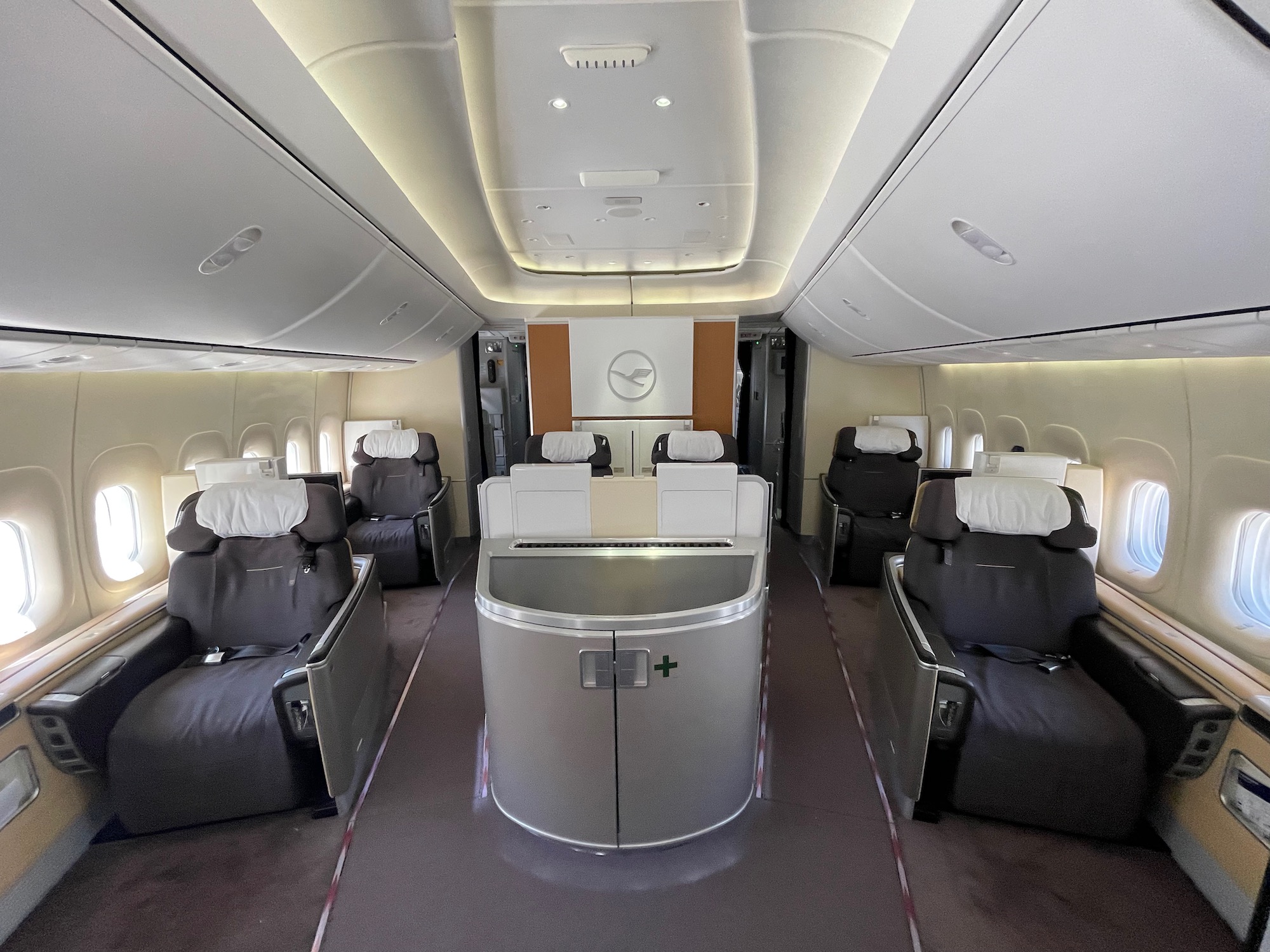 Lufthansa First Class Badeente Ente Quietscheente Silvester 2019/20 