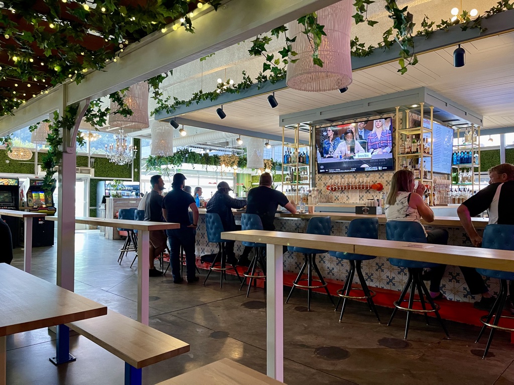 bar and seating at Coop DeVille Pittsburgh Restaurants