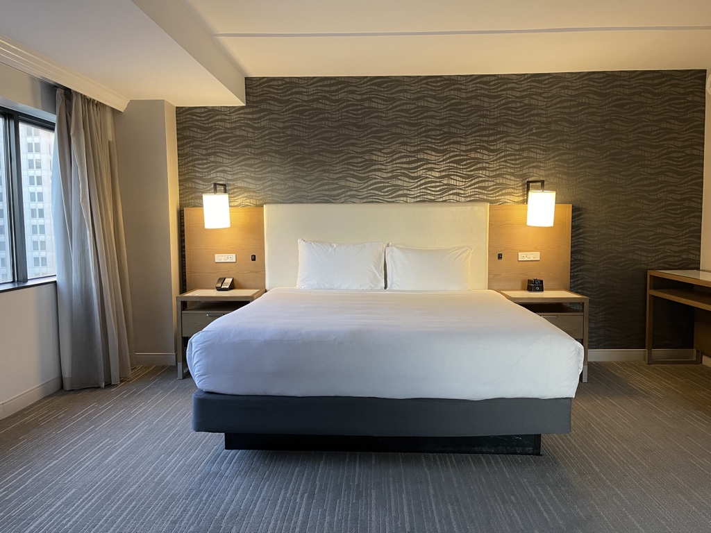 Hyatt Regency Bethesda bed