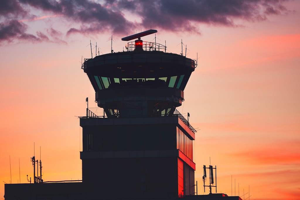 southwest airlines delays air traffic control