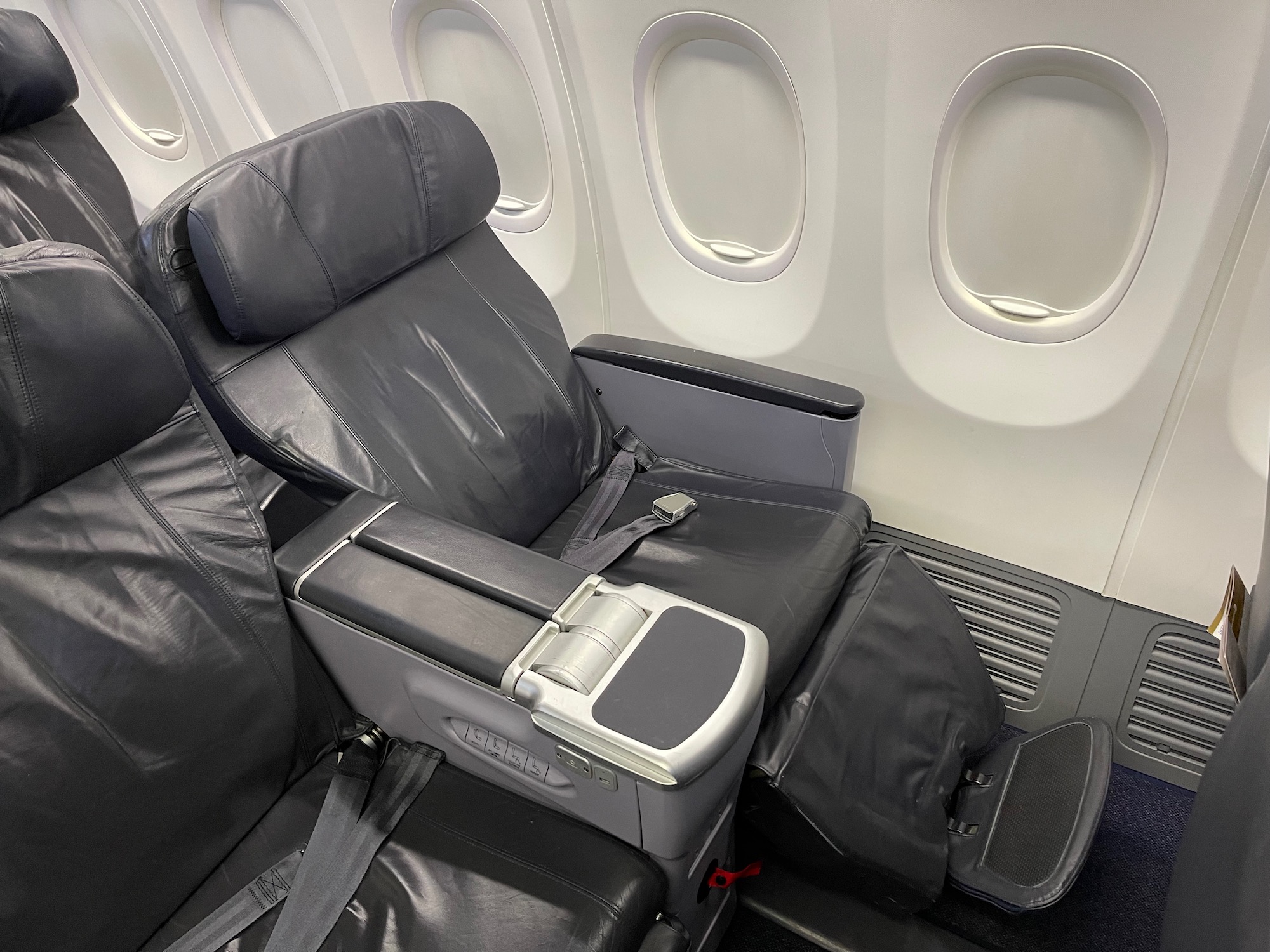 Review: Copa Airlines B737-800 in Business and Economy Class