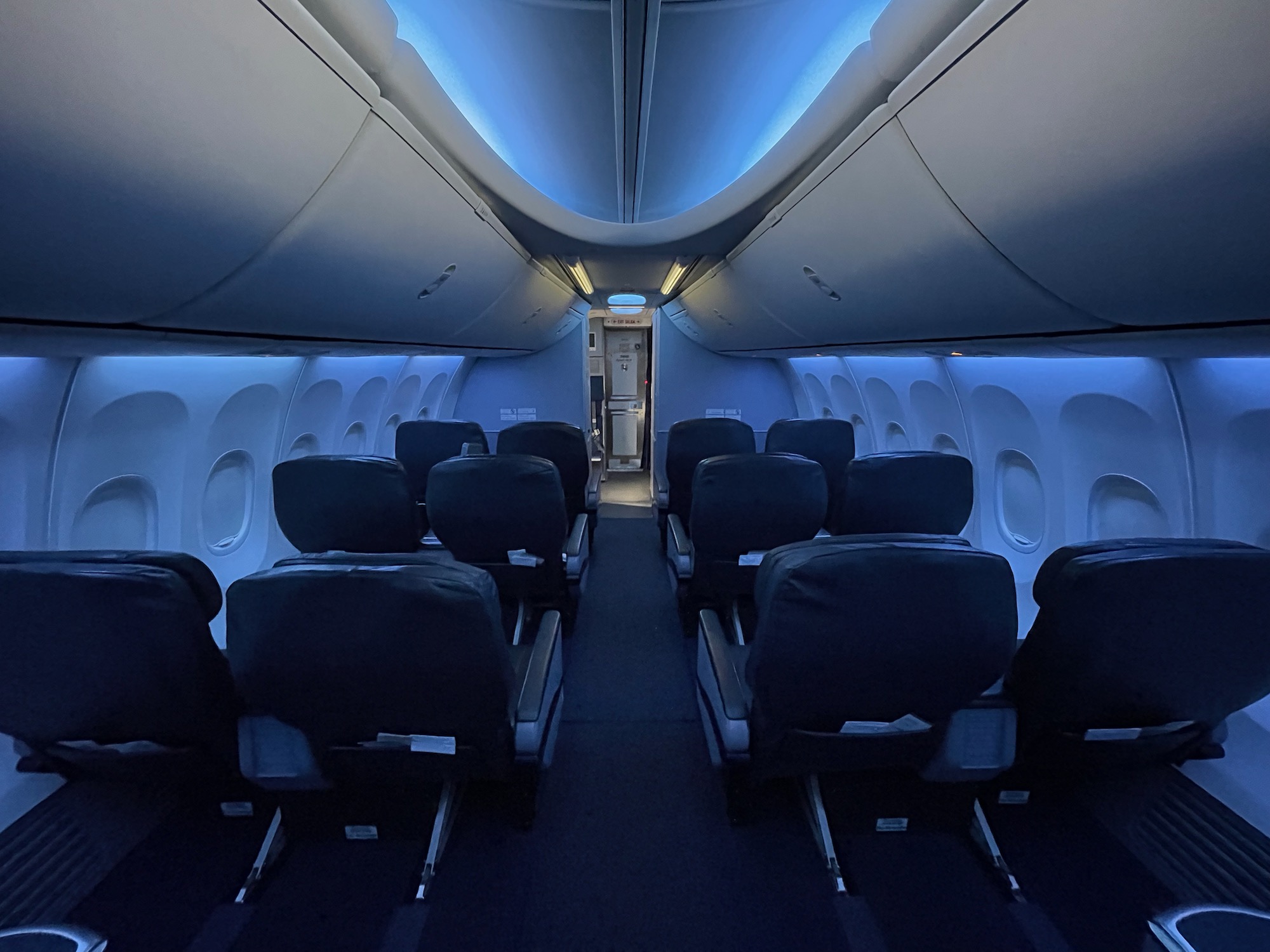 Copa Airlines Business Class 737-800 Review - Is it Worth The Upgrade?