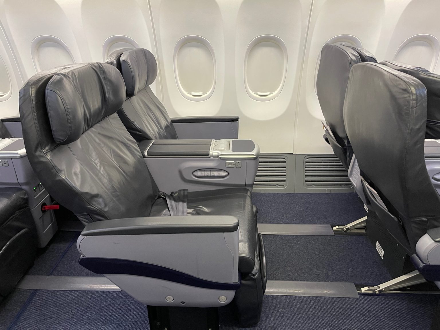 Review: Copa Airlines 737-800 Business Class - Live and Let's Fly