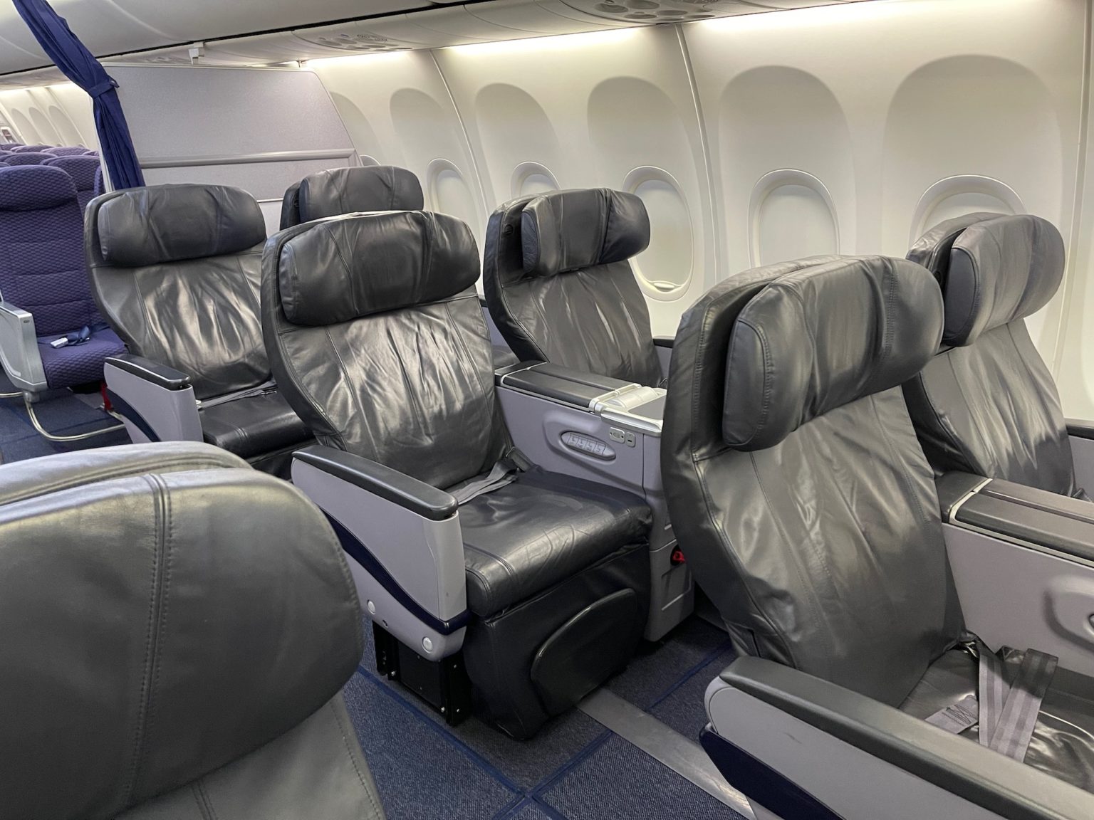 Review Copa Airlines 737800 Business Class Live and Let's Fly