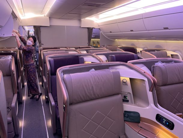 My Lovely 15-Hour Flight In Singapore Airlines Business Class - Live ...