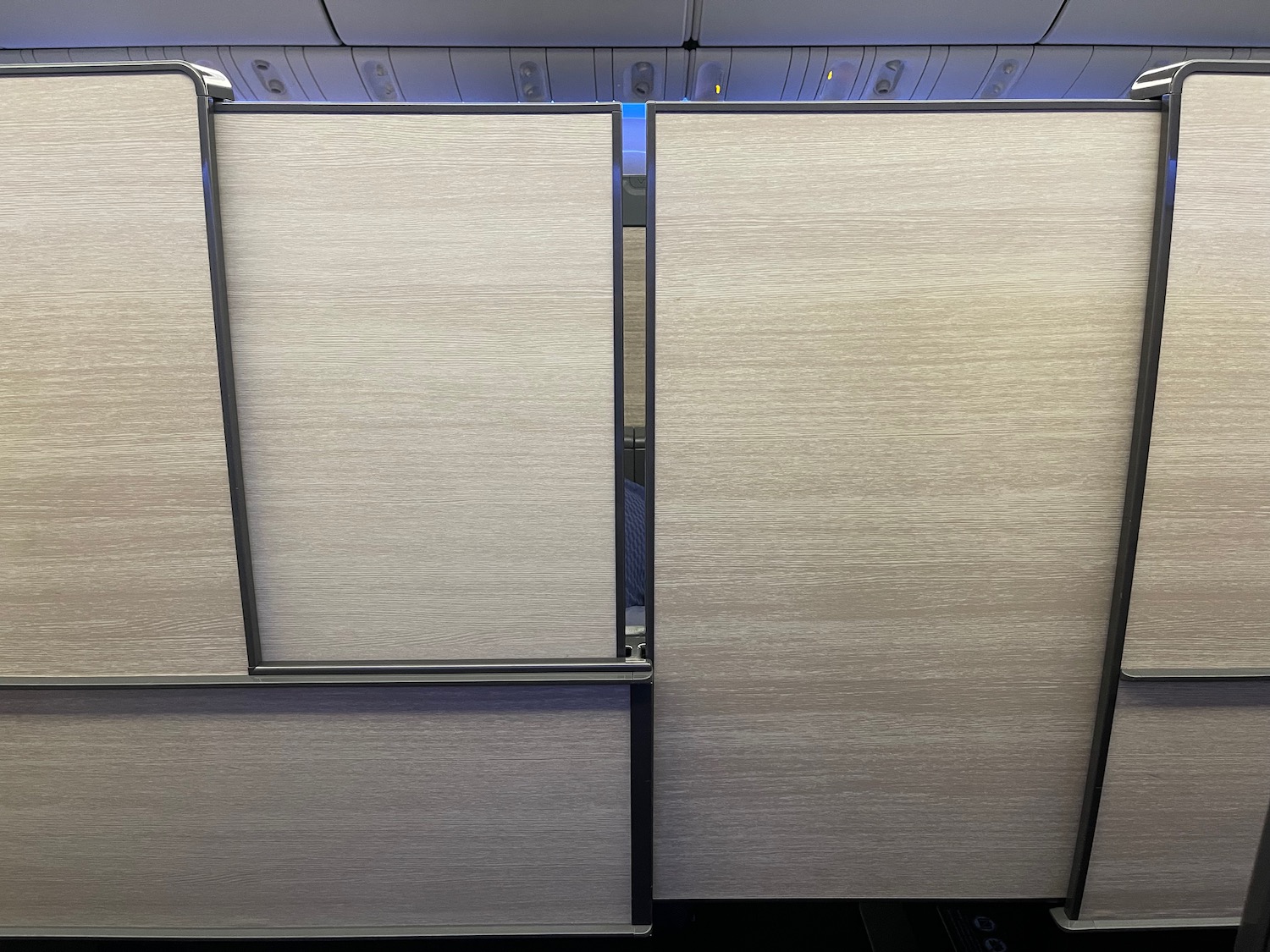 ANA 777 300ER The Room Business Class Review 96