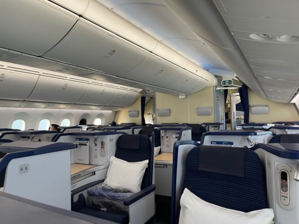 ANA 787 9 BUSINESS CLASS SEAT REVIEW visual data 6