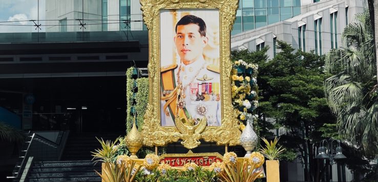 a picture of a man in a gold frame