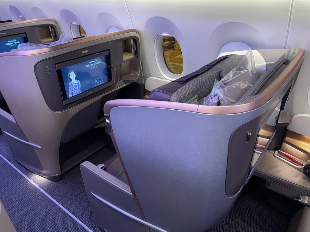 Review: Singapore Airlines A350 Business Class Singapore - Los Angeles ...