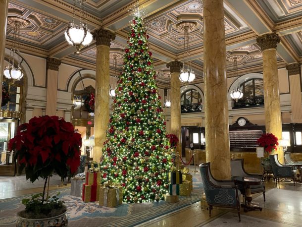 Photo Essay: Christmas At The Willard Hotel - Live and Let's Fly