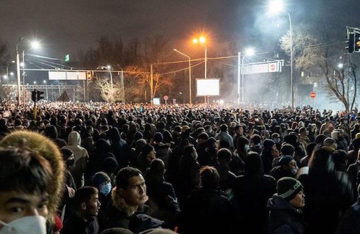 a large crowd of people at night