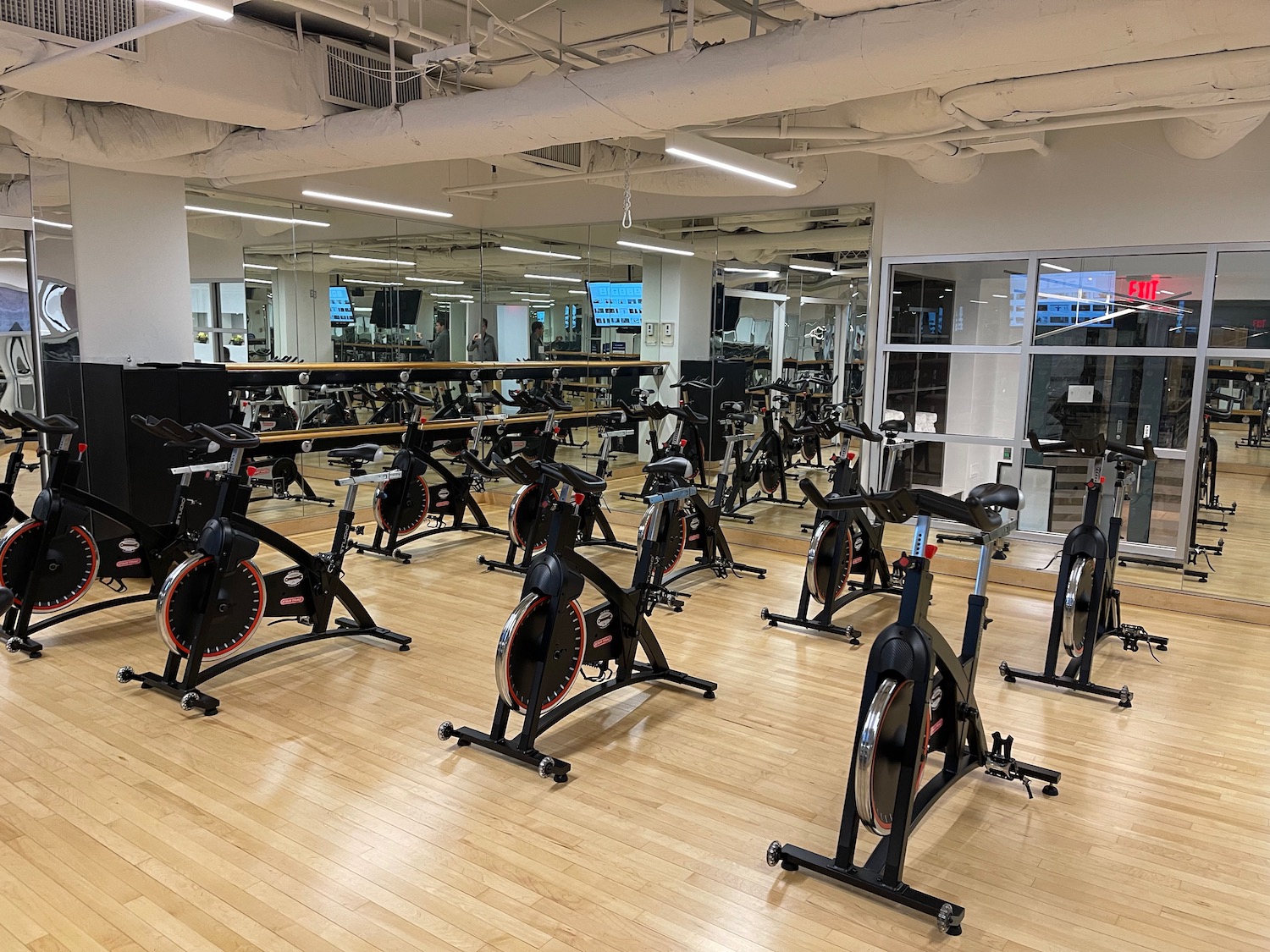 a room with exercise bikes