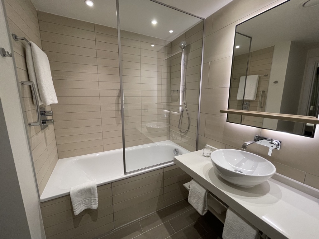 Hyatt House Manchester suite bathroom