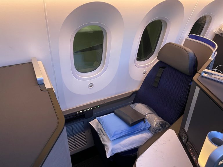 Review United Airlines 7879 Polaris Business Class Newark To
