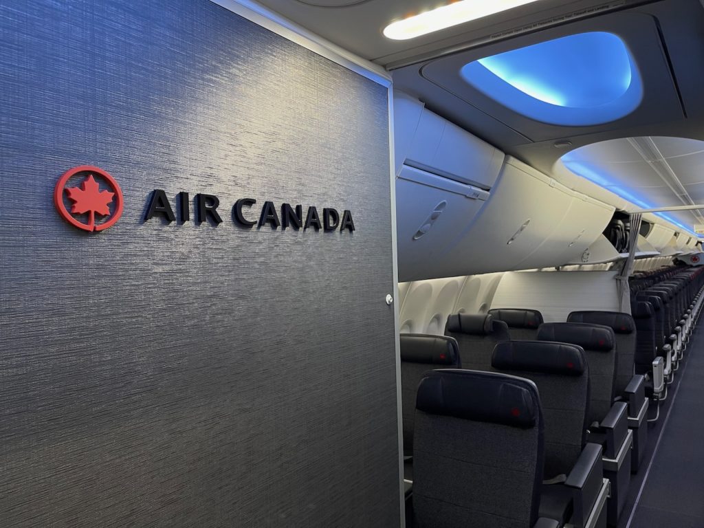 Review: Air Canada 737 MAX 8 Economy Class - Live and Let's Fly