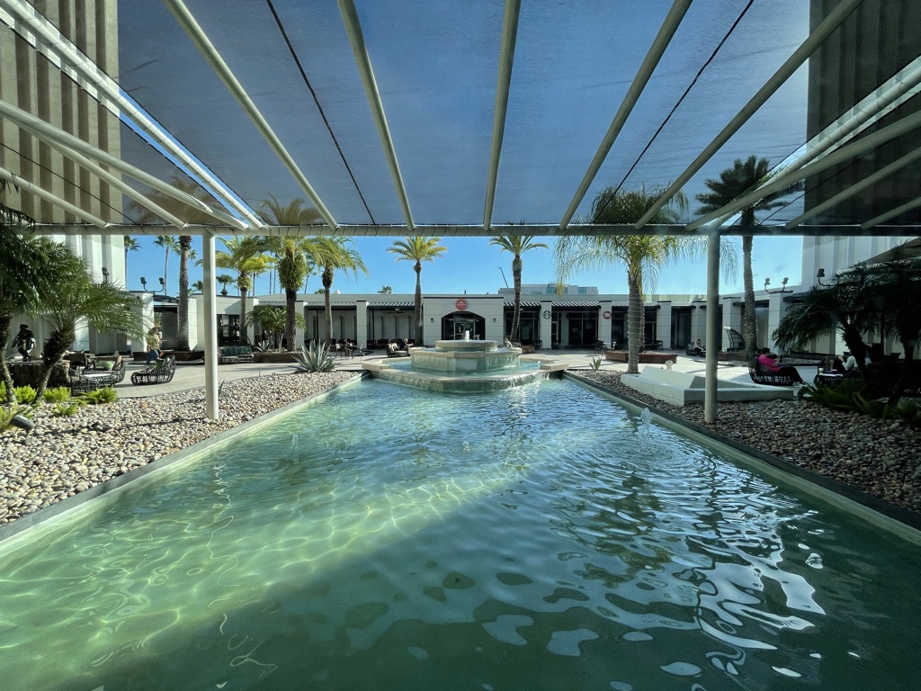 doubletree orlando at the entrance of universal studios water feature