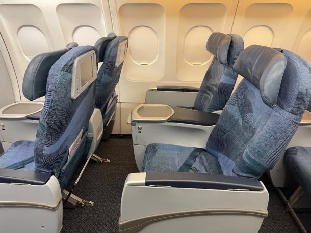 Review: Air Canada A321 Business Class - Live And Let's Fly