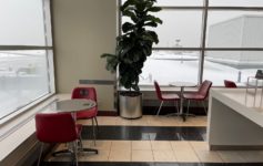Air Canada Maple Leaf Lounge Montréal Domestic Review