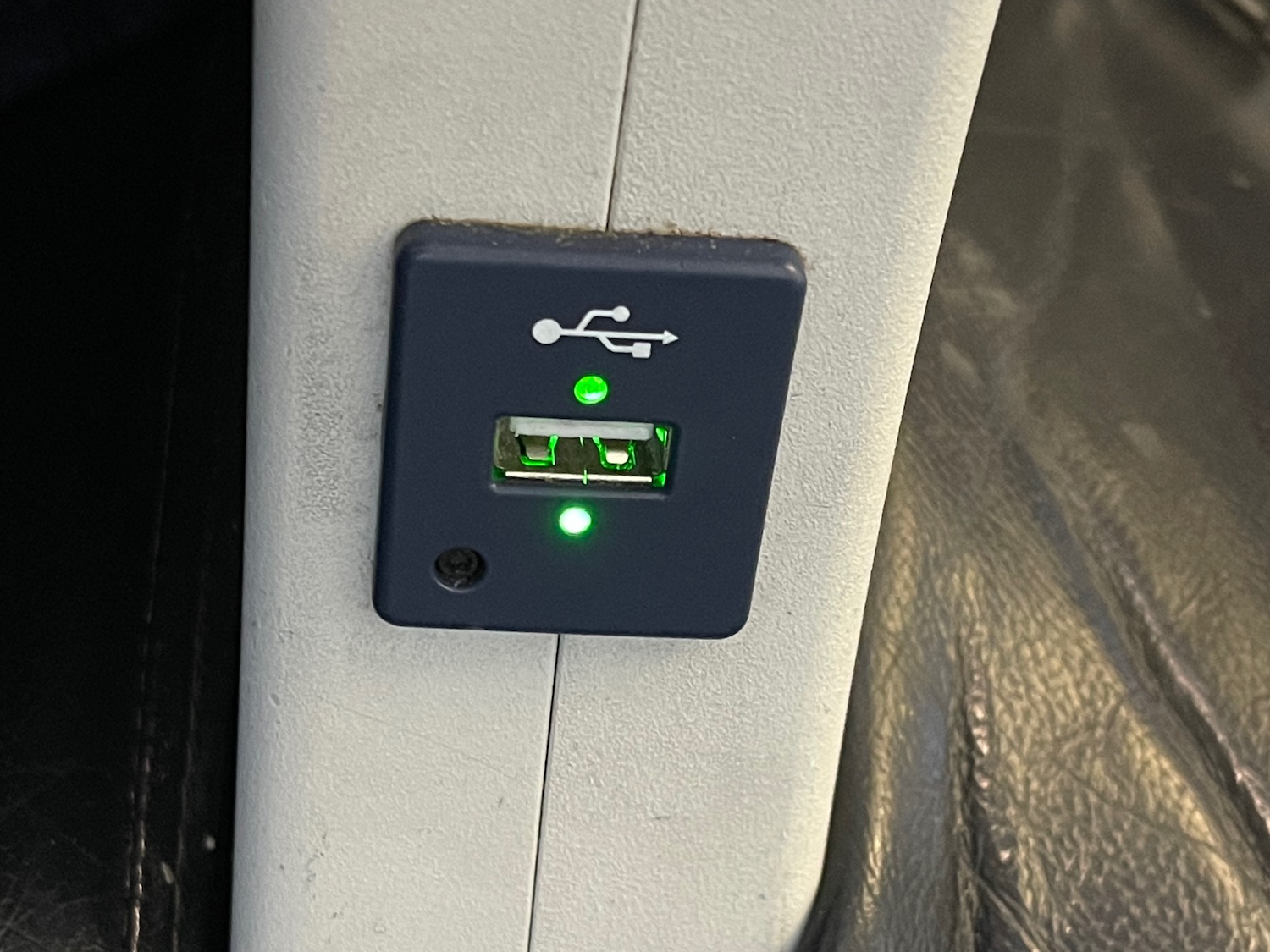 a usb port with green lights