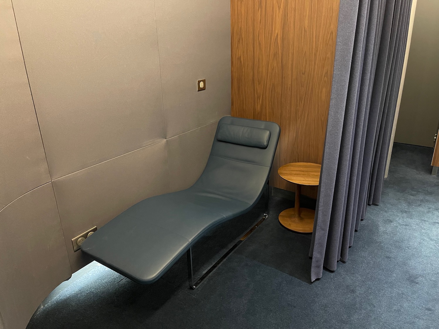 a chair in a room