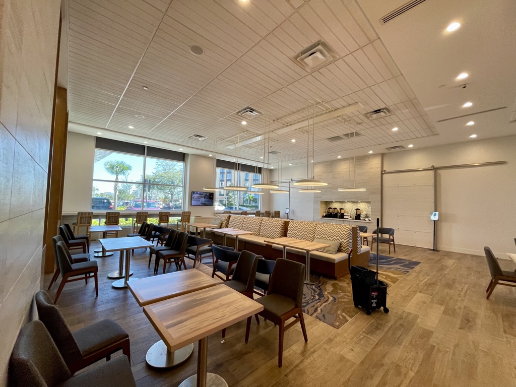 Hyatt House Orlando Universal breakfast area