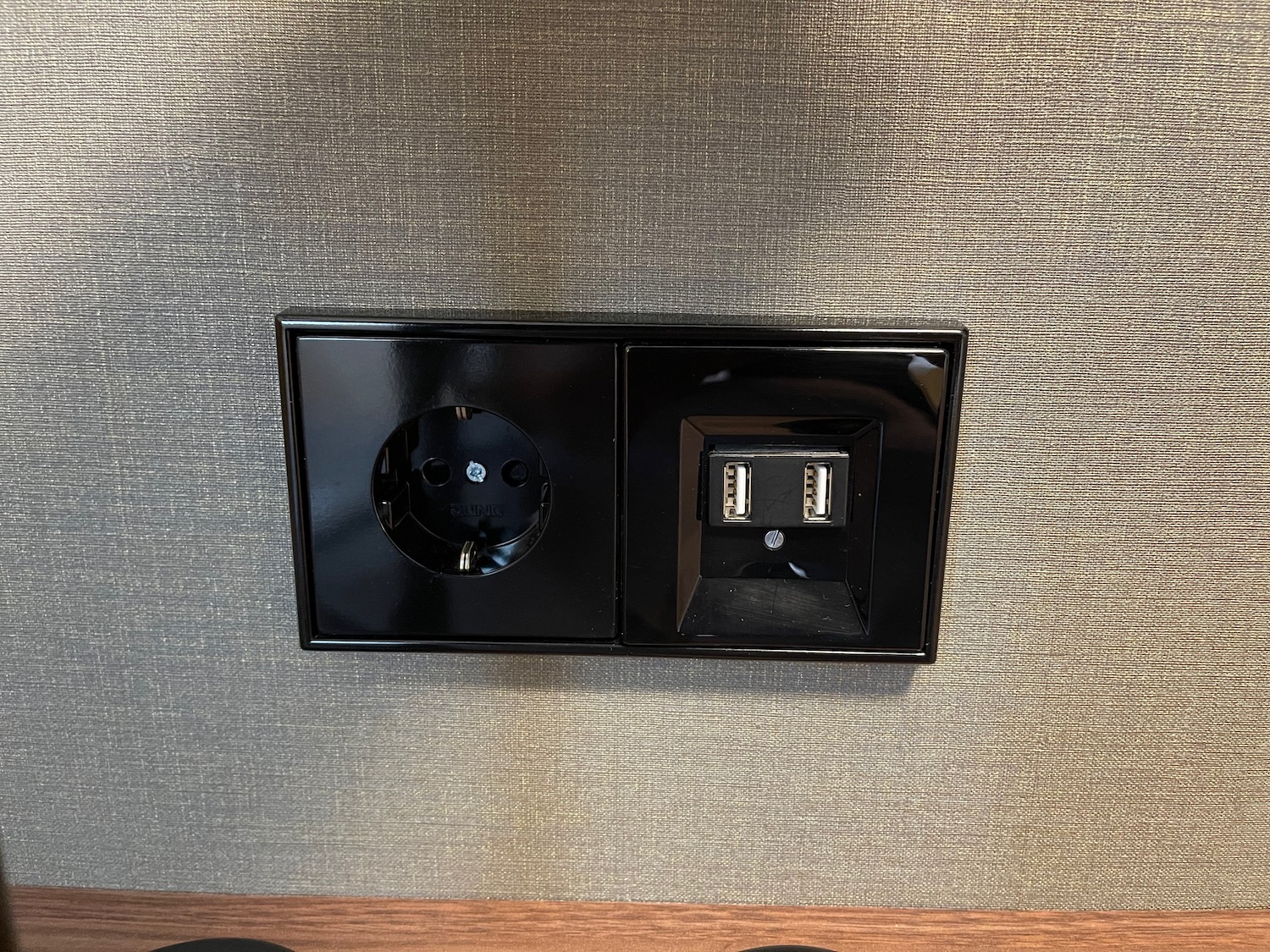 a black outlet with a usb port