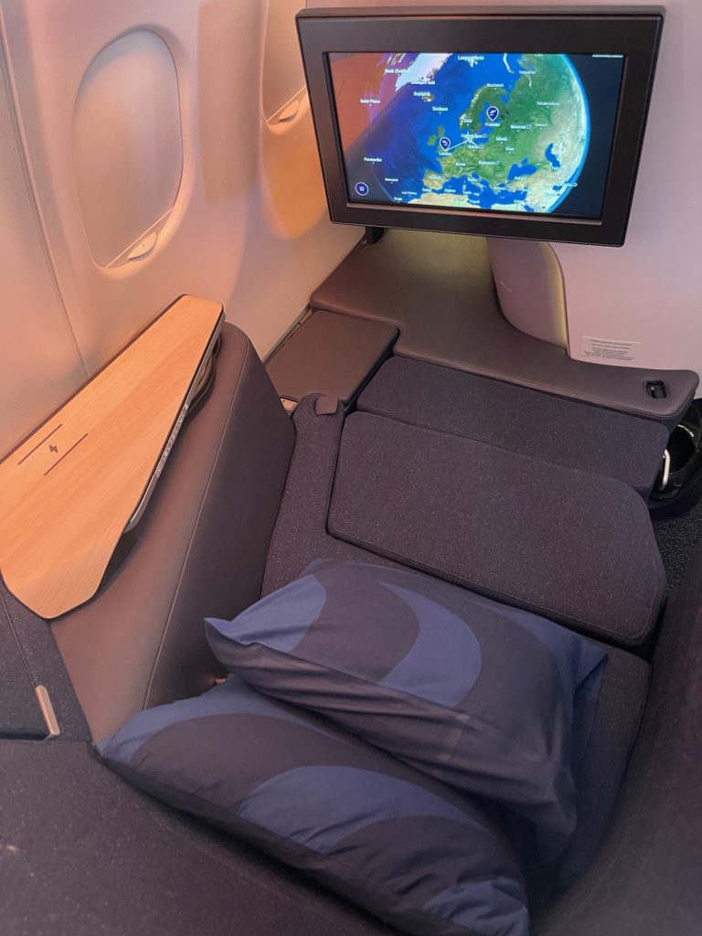 First Impressions Finnairs New Business Class Seat That Doesnt Recline Live And Lets Fly 9106