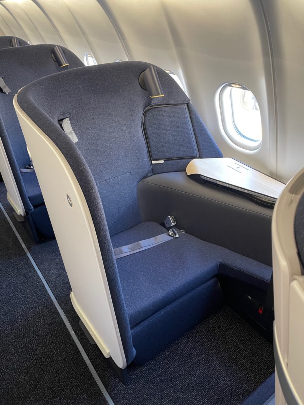 First Impressions Finnairs New Business Class Seat That Doesnt Recline Live And Lets Fly 9357