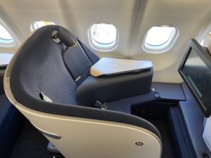 First Impressions: Finnair's New Business Class Seat That Doesn't ...