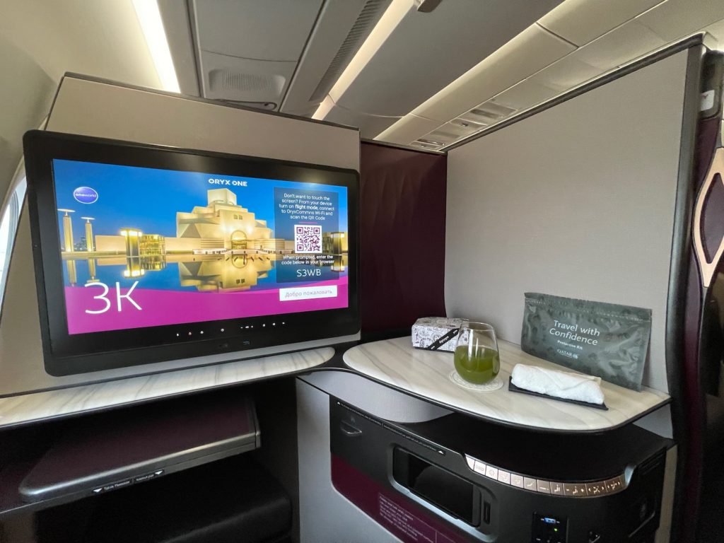 First Impressions: Qatar Airways A350-1000 Business Class - Live and ...