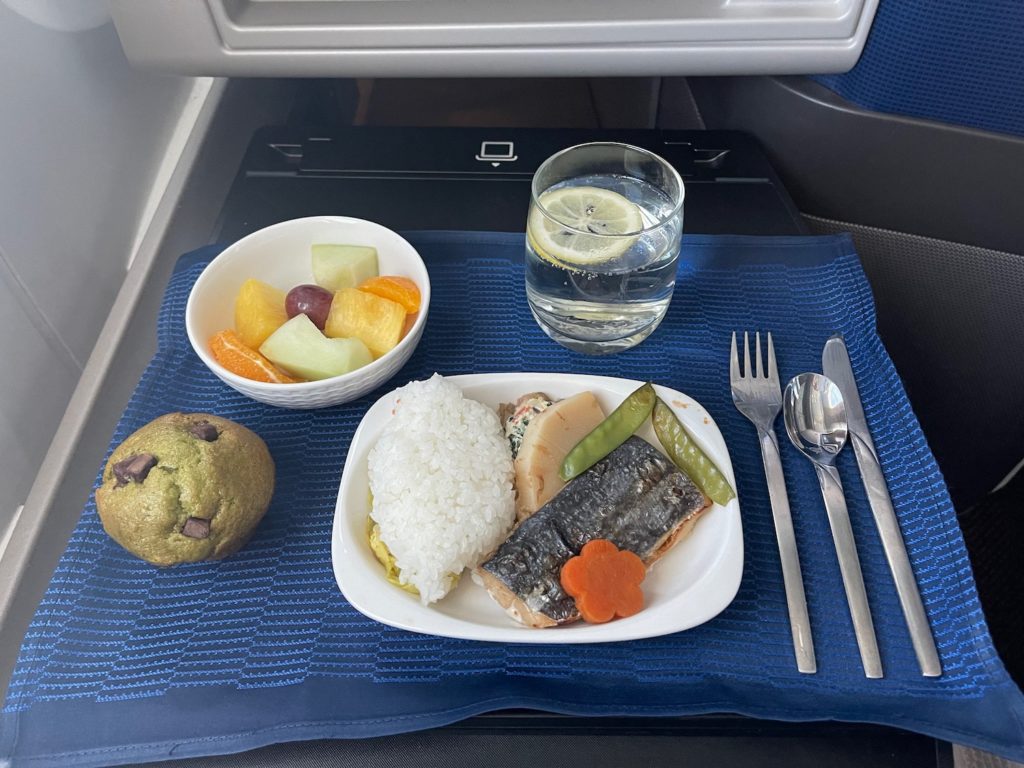 Japanese Meal In United Airlines Business Class - Live And Let's Fly