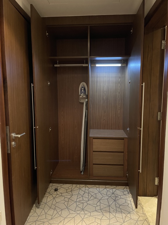 Hyatt Place Dubai Al Rigga wardrobe