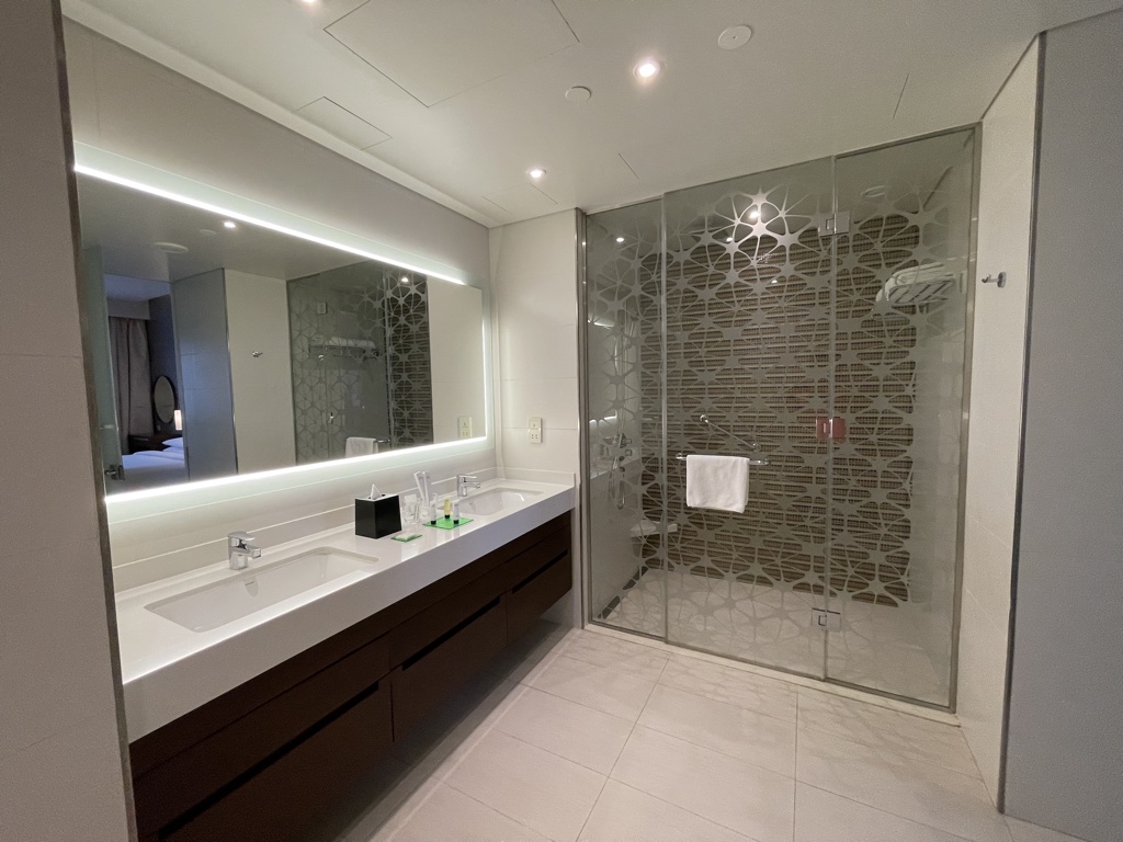 Main bathroom at Hyatt Place Dubai Wasl