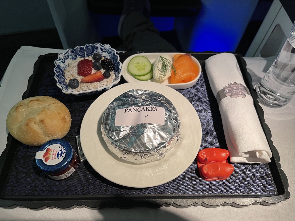 KLM Houston-Amsterdam breakfast