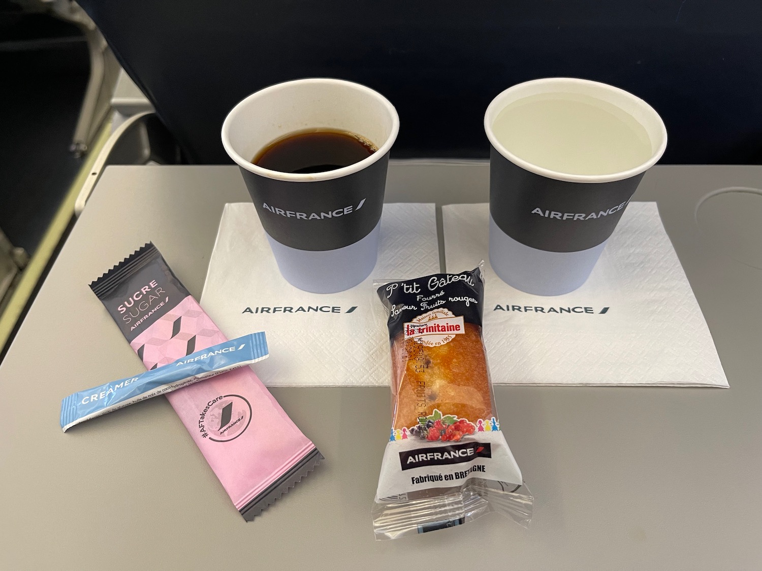 Review: Air France HOP Business Class (Embraer 170) - Paliparan