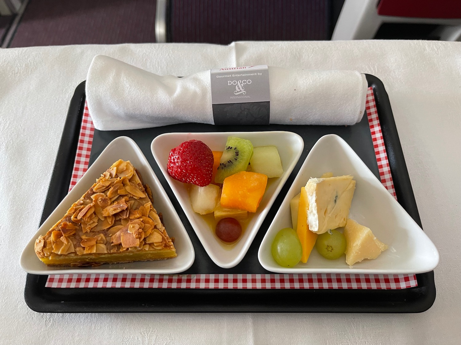 Review: Austrian Airlines 777-200ER Business Class &#8211; Live and Let&#039;s Fly Austrian Airlines 777 Business Class Review 63