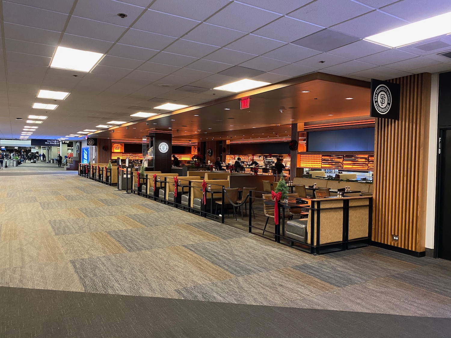 Review: San Francisco Giants Clubhouse SFO (Priority Pass Restaurant) -  Live and Let's Fly