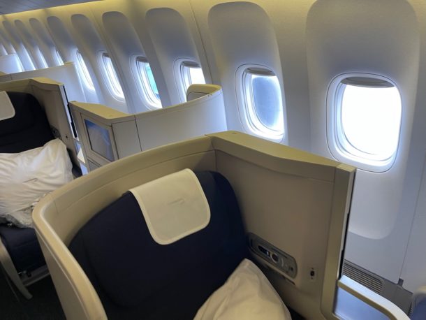 Review: British Airways 777-300ER Business Class - Live and Let's Fly