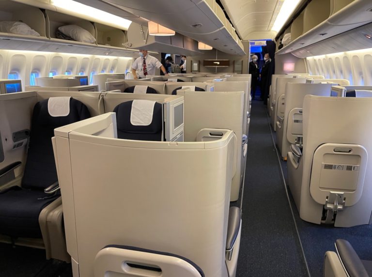 Review: British Airways 777-300ER Business Class - Live and Let's Fly