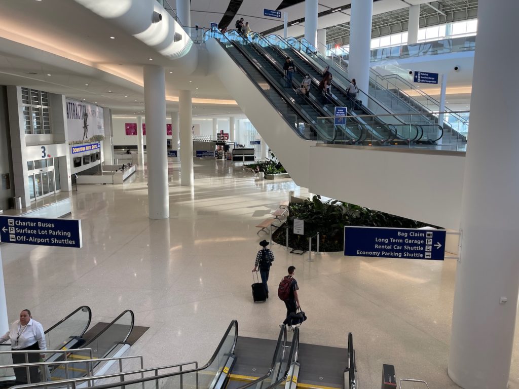 Beautiful New Orleans International Airport Live and Let's Fly