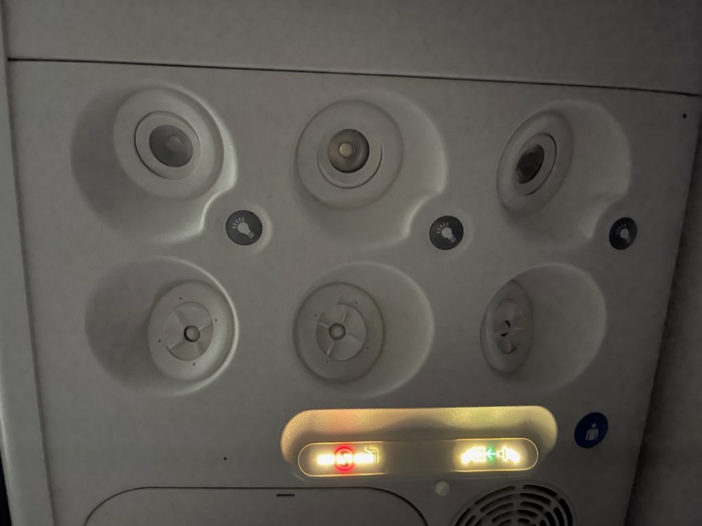 united 737 max 9 first class review