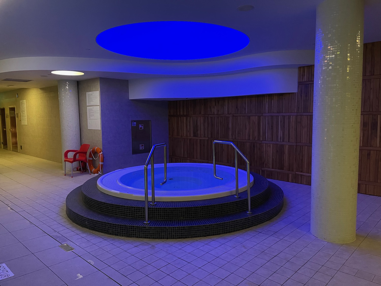 a round hot tub in a room