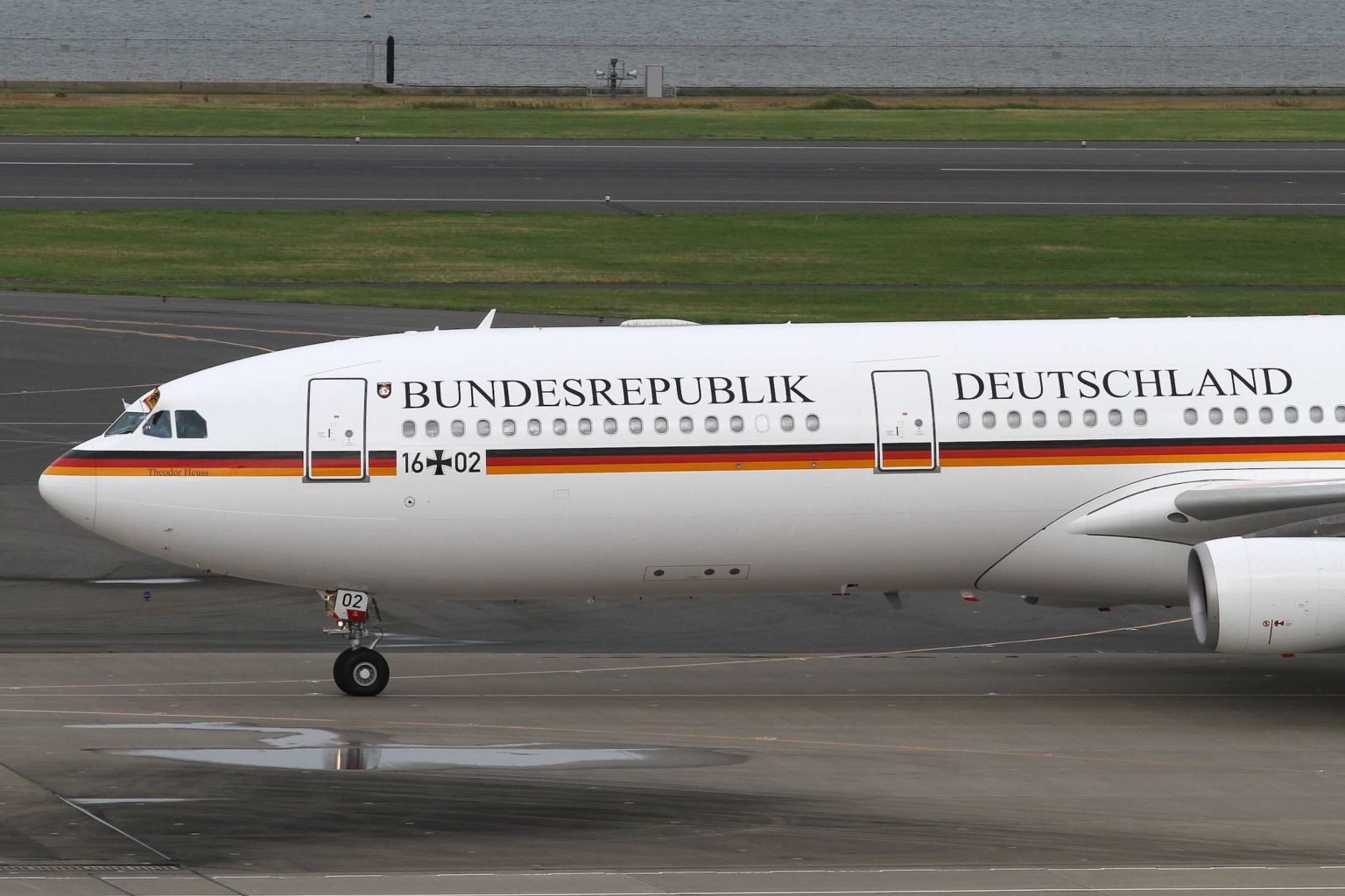 A Perfect Moment For Germany To Ditch Airplane Mask Rule Live and Let