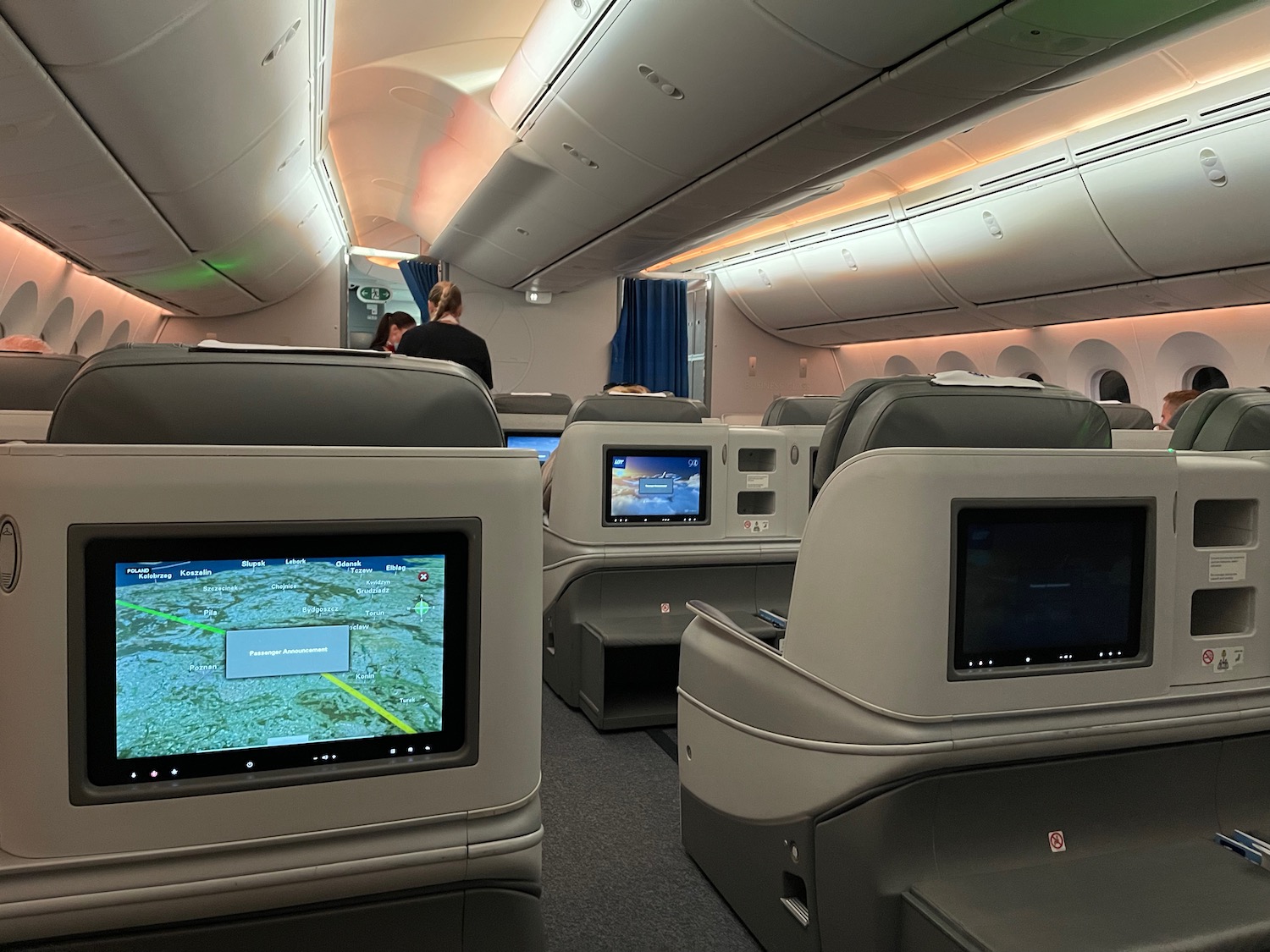 Review: LOT Polish 787-9 Business Class Krakow - Chicago - Live and Let's  Fly